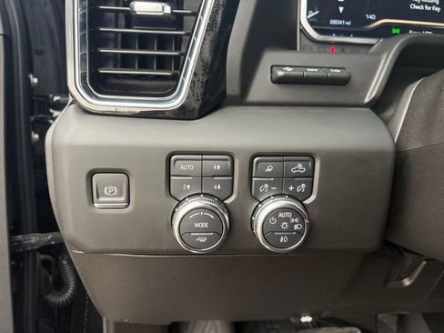 Used 2024 GMC Sierra 3500 Denali Ultimate AWD/4WD image 5