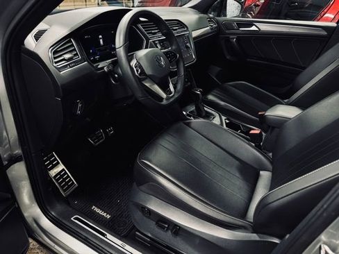 Used 2022 Volkswagen Tiguan SE R-Line image 20