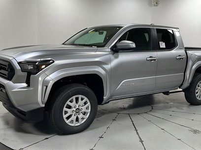 New 2025 Toyota Tacoma SR5