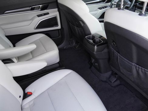 Used 2023 Kia Telluride S FWD image 29