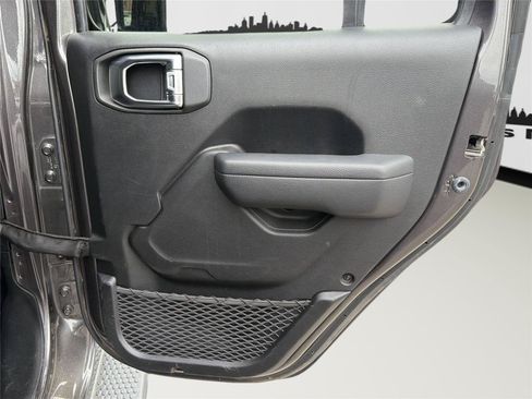 Used 2023 Jeep Wrangler Unlimited Rubicon w/ Safety Group AWD/4WD image 24