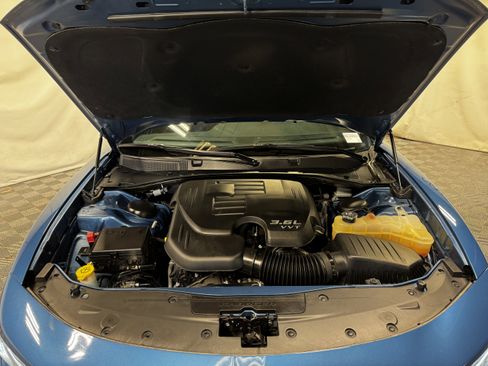 Used 2022 Dodge Charger SXT w/ Driver Convenience Group image 43