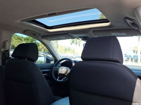 Used 2023 Honda CR-V EX image 11