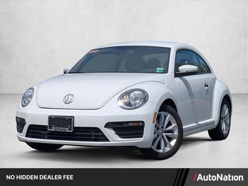 Used 2017 Volkswagen Beetle 1.8T Classic FWD image 1