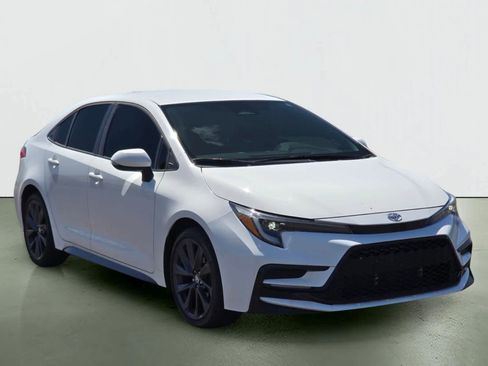 Used 2025 Toyota Corolla SE FWD image 7
