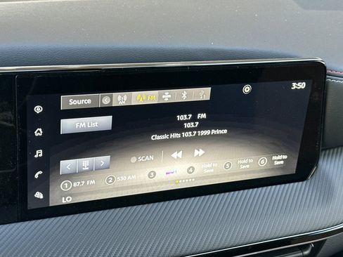 New 2025 Nissan Kicks SR image 15