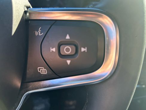 Used 2023 Volvo XC40 B5 Plus w/ Driver Assist Package image 23