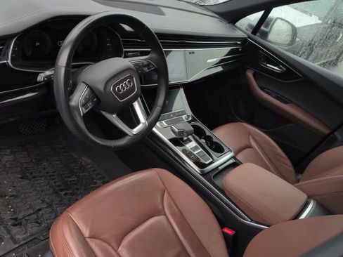 Used 2023 Audi Q7 2.0T Premium w/ Towing Package image 3