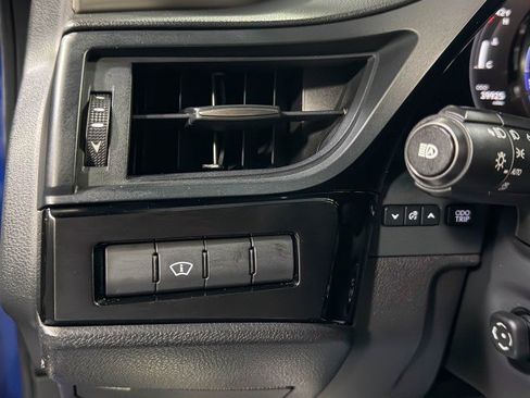 Used 2023 Lexus ES 300h F Sport image 31