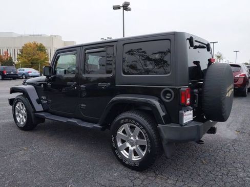 Used 2016 Jeep Wrangler Unlimited Sahara w/ Connectivity Group image 6