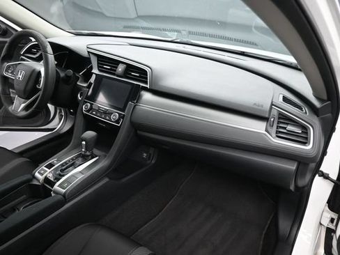 Used 2018 Honda Civic EX image 10