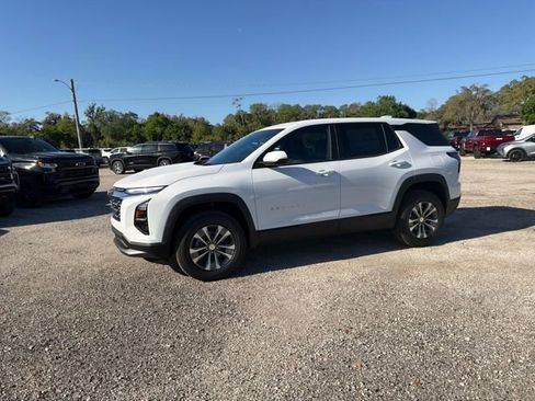 New 2026 Chevrolet Equinox LT image 3