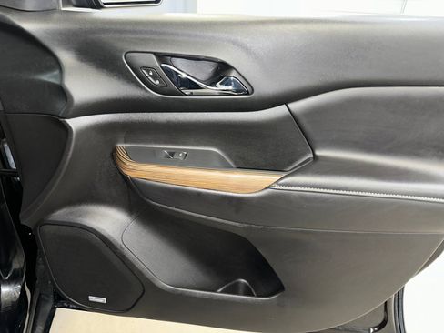 Used 2018 GMC Acadia SLE w/ Driver Alert Package I image 32