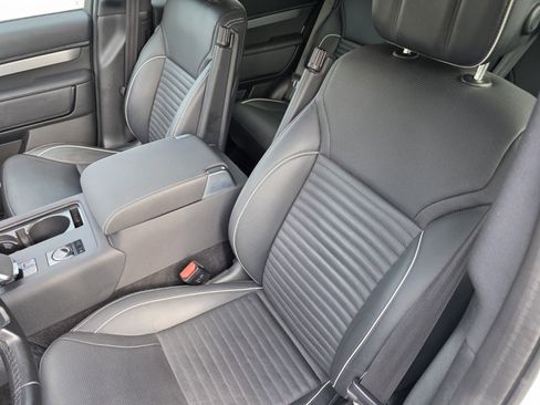 Certified 2022 Land Rover Discovery HSE R-Dynamic AWD/4WD image 12