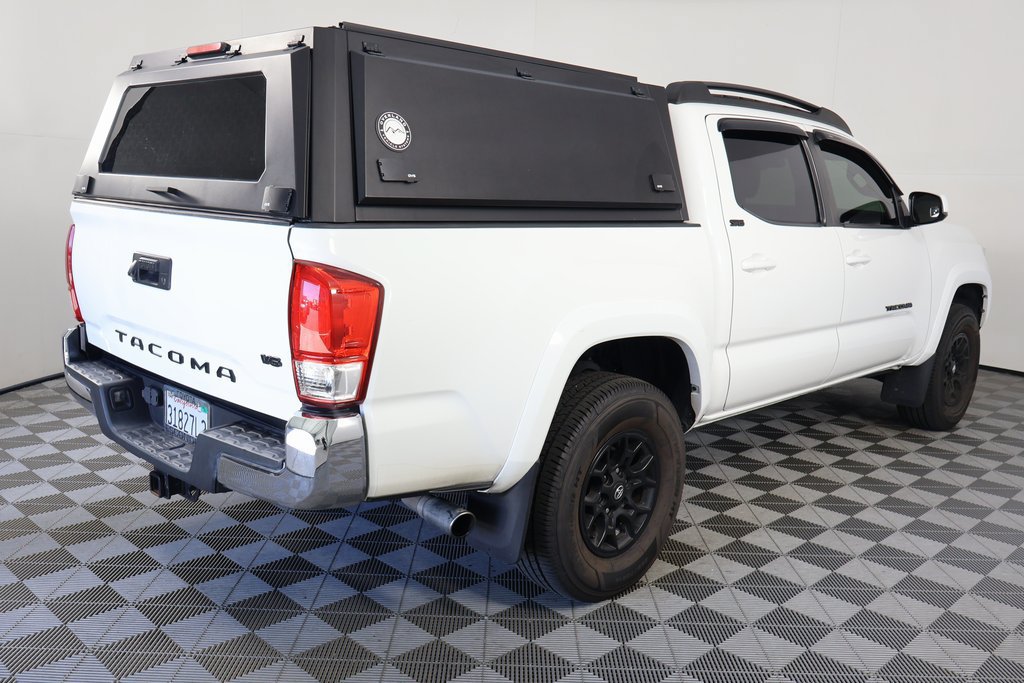 Used 2022 Toyota Tacoma SR5 RWD image 3