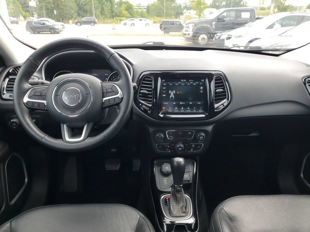 Used 2018 Jeep Compass Limited w/ Navigation Group AWD/4WD image 15