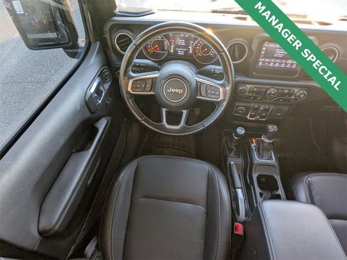 Used 2020 Jeep Wrangler Unlimited Sahara image 17