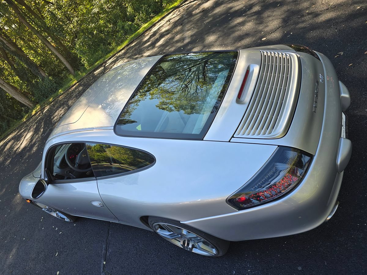 Used 2004 Porsche 911 Carrera 4S AWD/4WD image 29