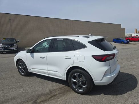 Used 2023 Ford Escape ST-Line Select image 7