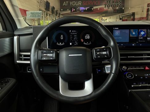 Used 2025 Hyundai Santa Fe SEL FWD image 34