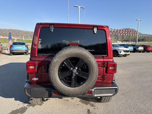 Used 2021 Jeep Wrangler Unlimited Sahara image 5