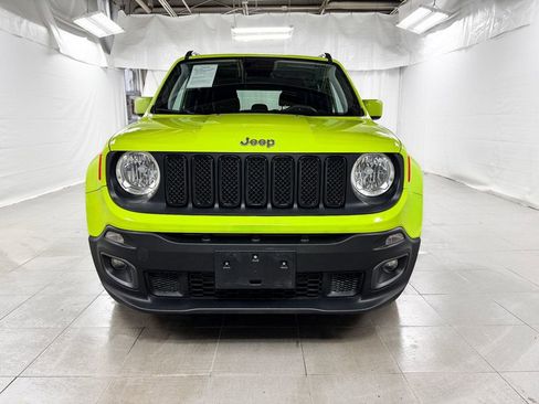 Used 2018 Jeep Renegade Latitude w/ UConnect 8.4 Nav Group image 2