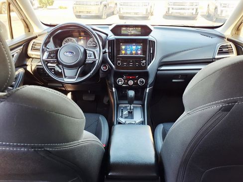 Used 2020 Subaru Forester Premium image 18
