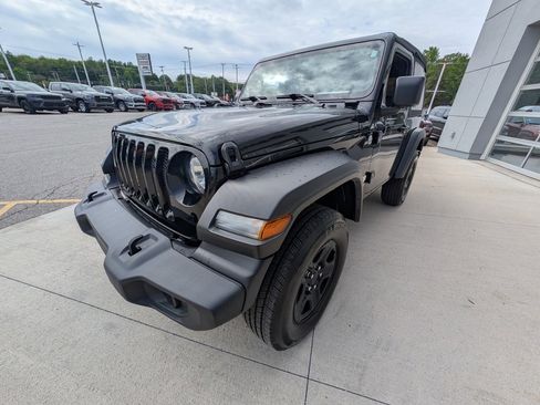 Used 2020 Jeep Wrangler Sport image 8