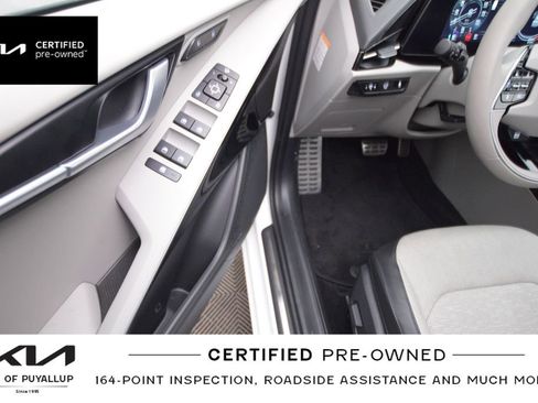 Certified 2023 Kia Niro Wave w/ Wave Preserve Package image 28