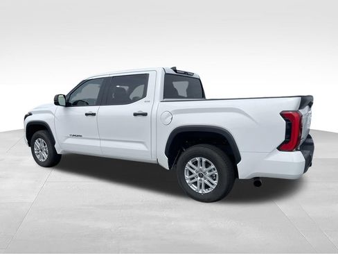Used 2022 Toyota Tundra SR5 AWD/4WD image 6