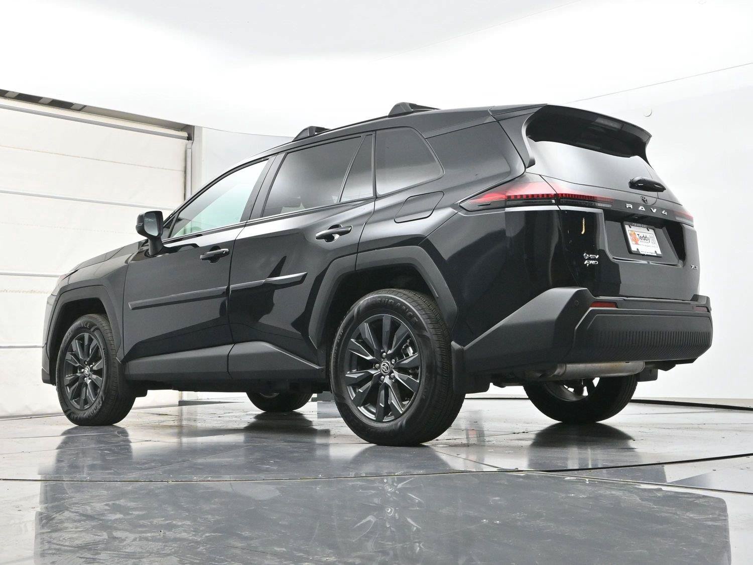 Used 2026 Toyota RAV4 XLE Premium w/ Panoramic Sun Roof Package AWD/4WD image 28