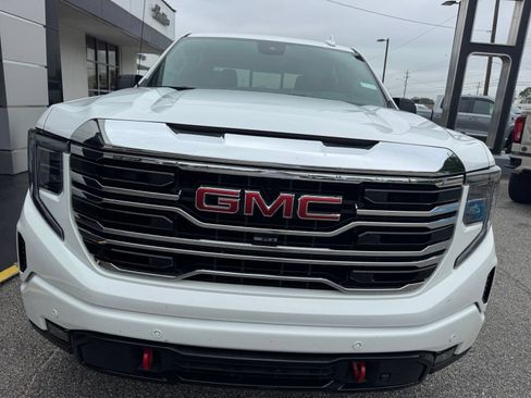 Certified 2023 GMC Sierra 1500 AT4 w/ Technology Package AWD/4WD image 6