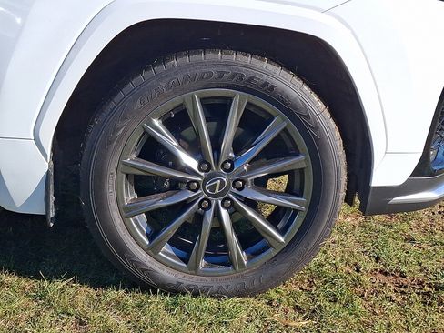 Used 2024 Lexus LX 600 F Sport image 8