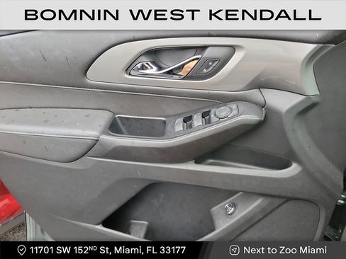 Used 2023 Chevrolet Traverse LT image 24