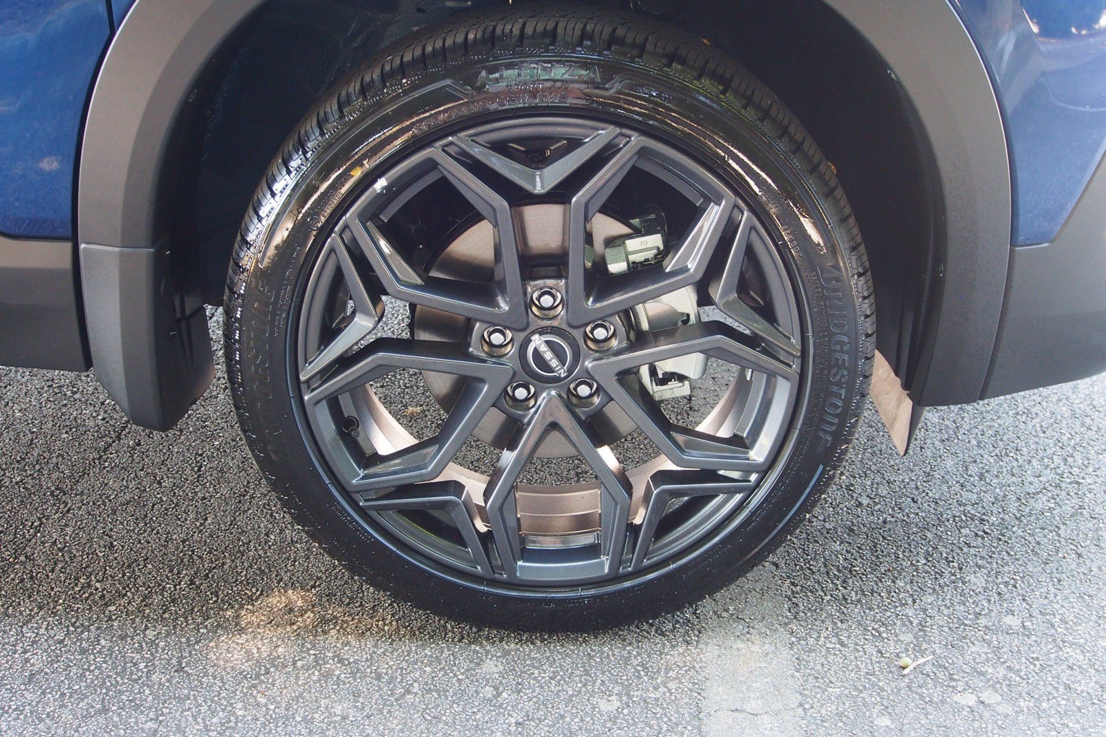 Used 2026 Nissan Kicks SR FWD image 9