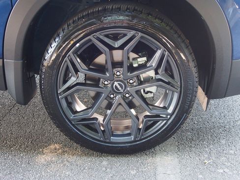 Used 2026 Nissan Kicks SR FWD image 9