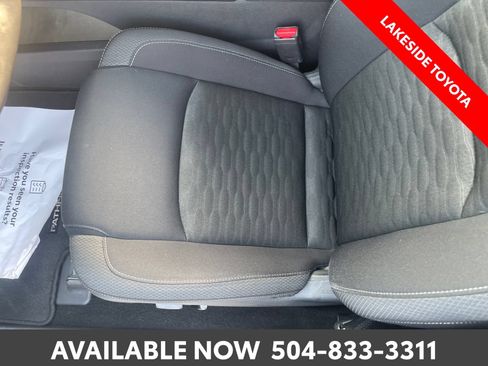 Used 2025 Nissan Pathfinder SV FWD image 30