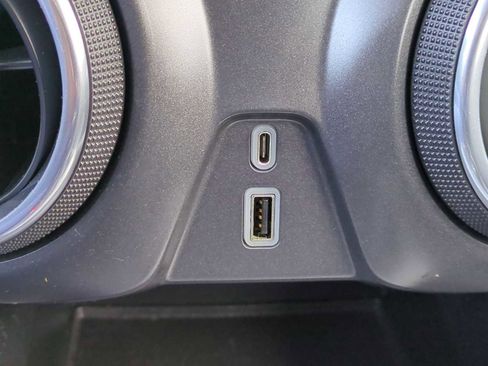 Used 2019 Chevrolet Blazer LT image 20