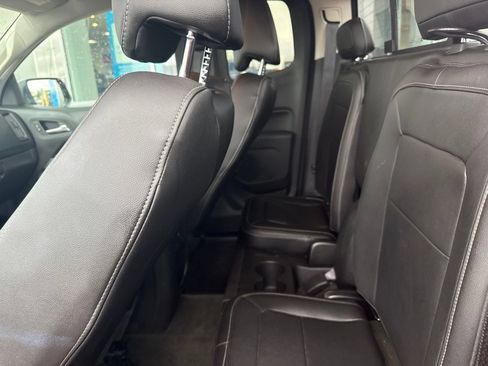 Used 2016 Chevrolet Colorado LT w/ Luxury Package, Chrome RWD image 13