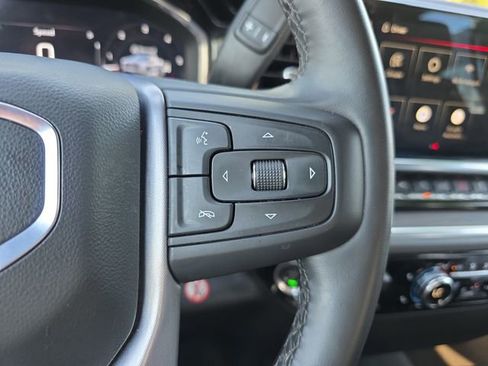 Used 2025 GMC Sierra 1500 SLT AWD/4WD image 20