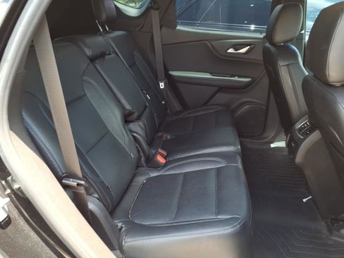 Used 2021 Chevrolet Blazer LT FWD image 10