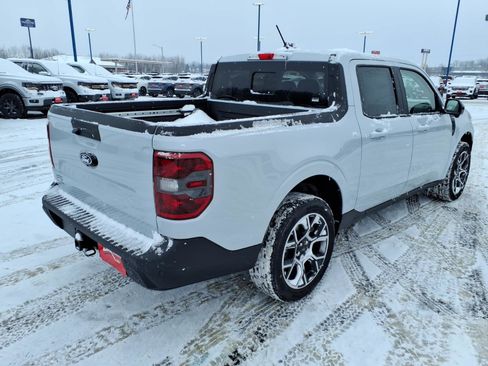 New 2026 Ford Maverick Lariat image 4