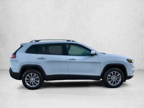 Used 2019 Jeep Cherokee Latitude Plus image 4