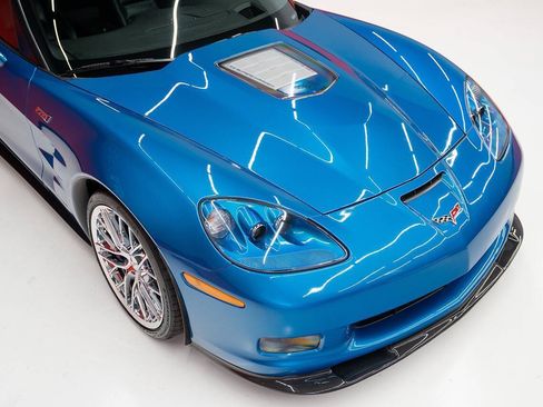 Used 2010 Chevrolet Corvette ZR1 w/ Preferred Equipment Group RWD image 7