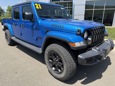 Used 2021 Jeep Gladiator Sport AWD/4WD image 4