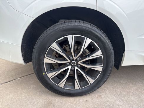Certified 2023 Volvo XC60 B5 Core w/ Climate Package AWD/4WD image 13