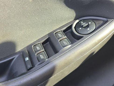 Used 2016 Ford Focus SE w/ Equipment Group 201A FWD image 19