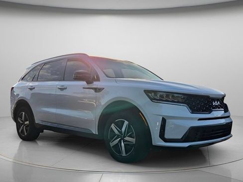 Used 2023 Kia Sorento S w/ Panoramic Sunroof Package FWD image 8