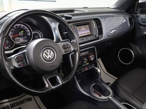 Used 2018 Volkswagen Beetle 2.0T S FWD image 11