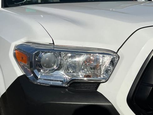 Used 2022 Toyota Tacoma SR RWD image 14